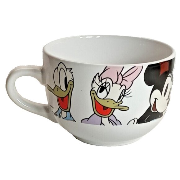 Disney Mickey Mouse & Friends Minnie, Goofy, Pluto, Donald, Daisy Soup Mug - Picture 3 of 11